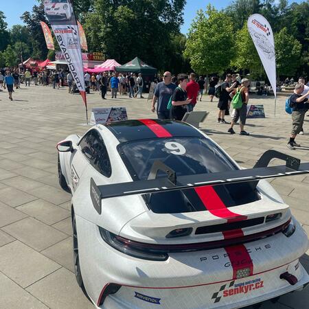 Šenkýř Motorsport & Automobilová slavnost Legendy. Praha...