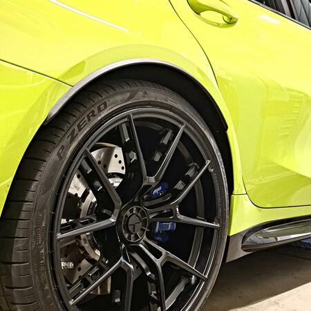 Instalujeme adaptační sadu s koly BMW M Performance s centrální...