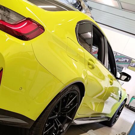 Instalujeme adaptační sadu s koly BMW M Performance s centrální...