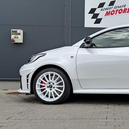 Na faceliftovanou Toyotu GR Yaris jsme instalovali extrémně...