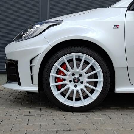 Na faceliftovanou Toyotu GR Yaris jsme instalovali extrémně...